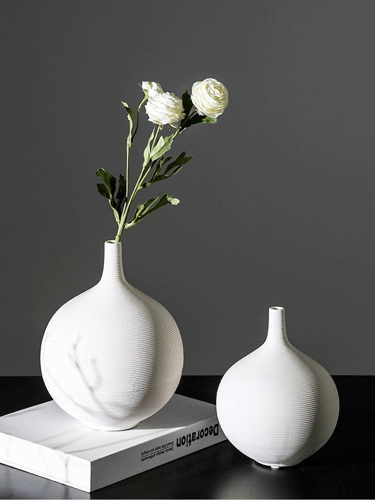 Modern minimalist style, white plain burnt brushed ceramic vase set, model room, living room, dining table, home furnishings