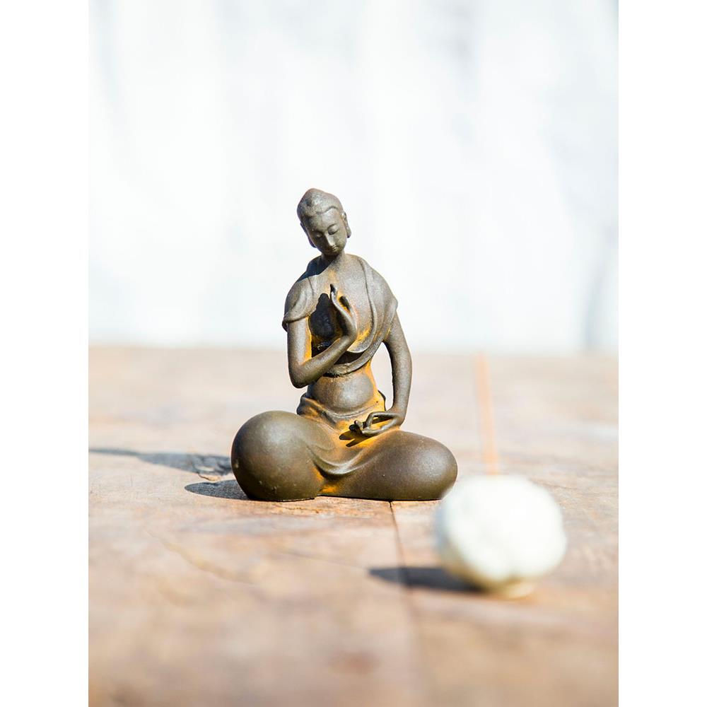 Zen Chinese Buddha statue of the Northern Wei Dynasty, such as the Buddha Shakyamuni, desktop decoration, small ornaments, imitation cast iron handicrafts